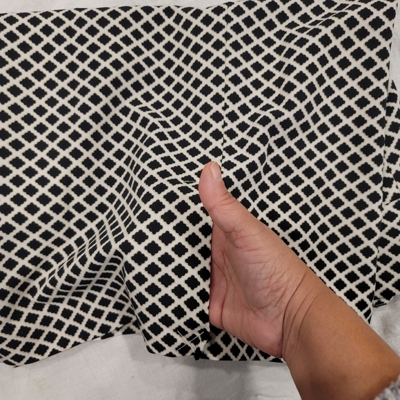 NWT Lane Bryant Pencil Skirt - Sz 26 US - Picture 3 of 7